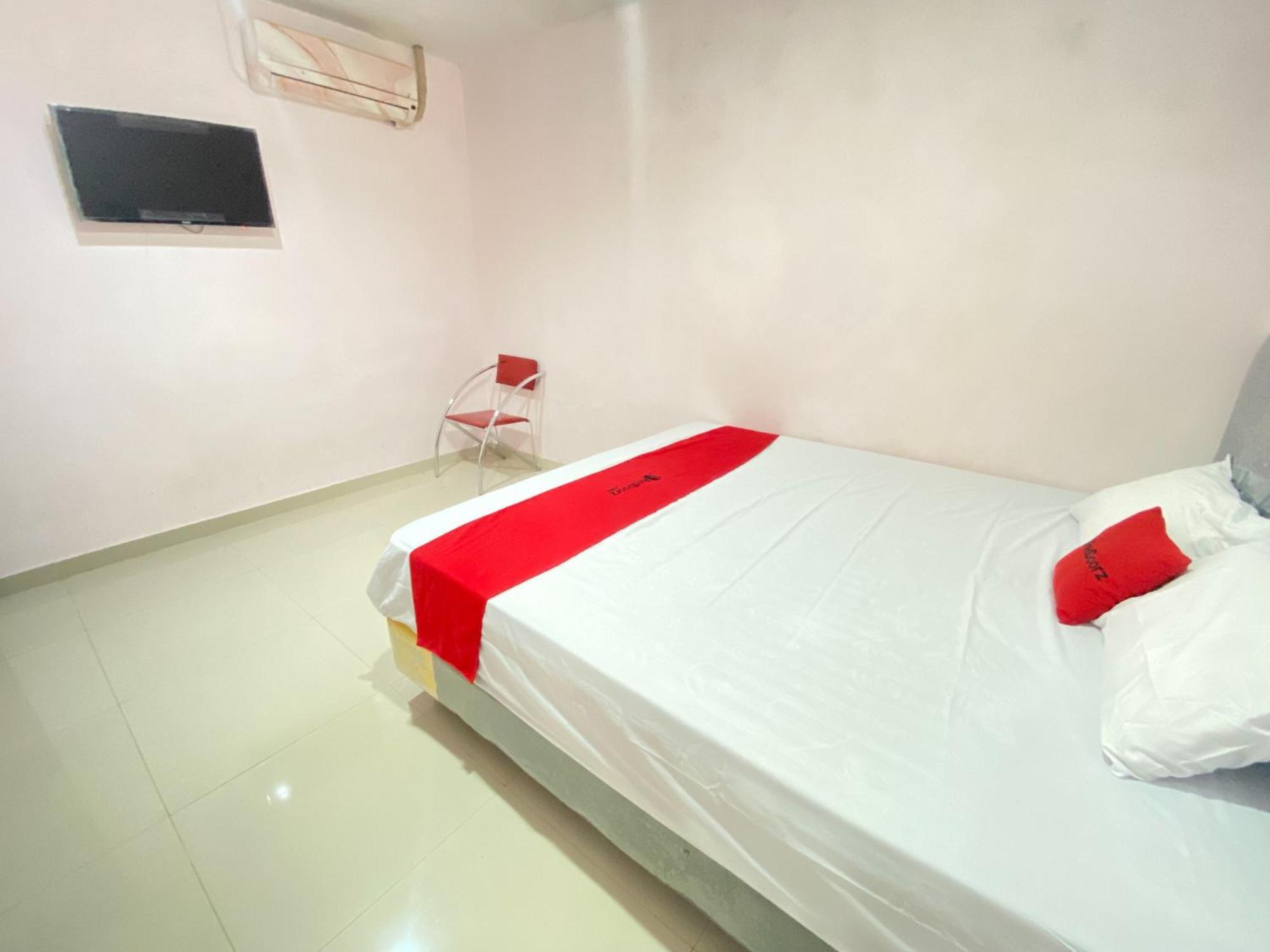 Reddoorz At Madu Hotel Makassar